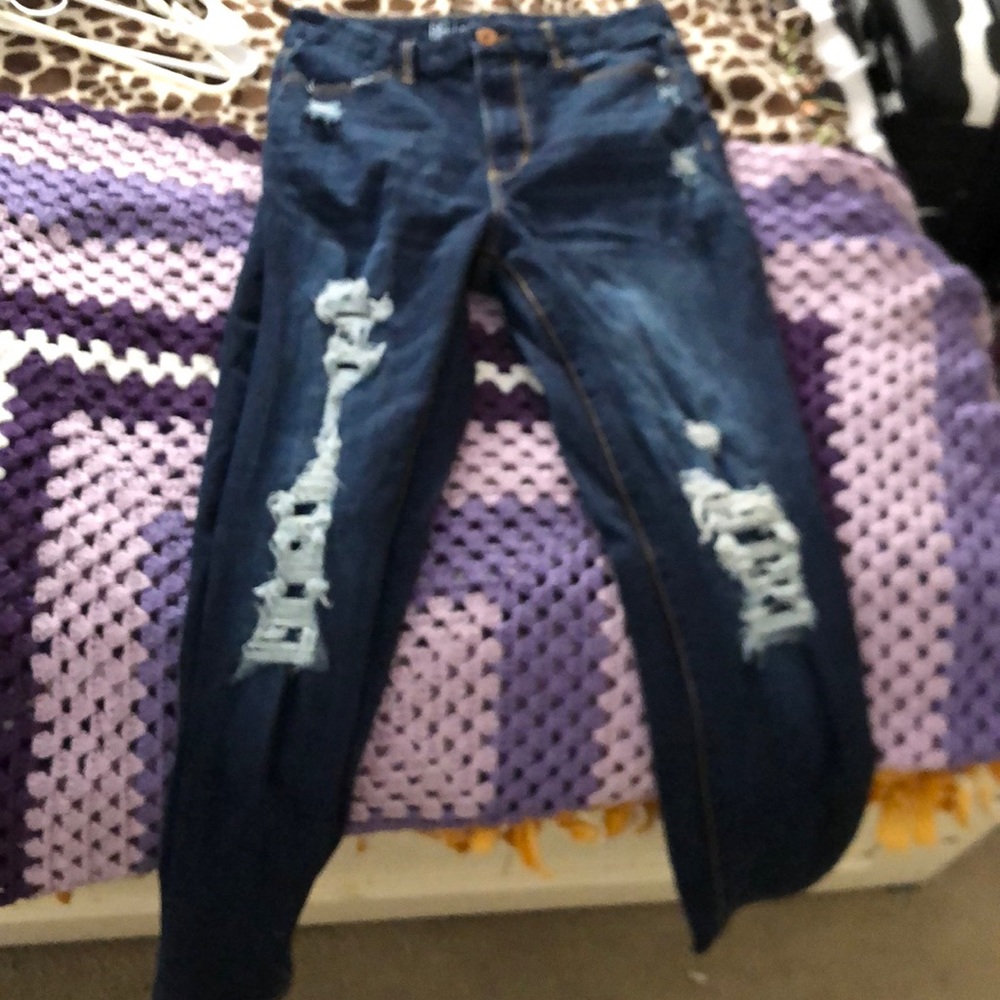 No show skin Ripped jeans